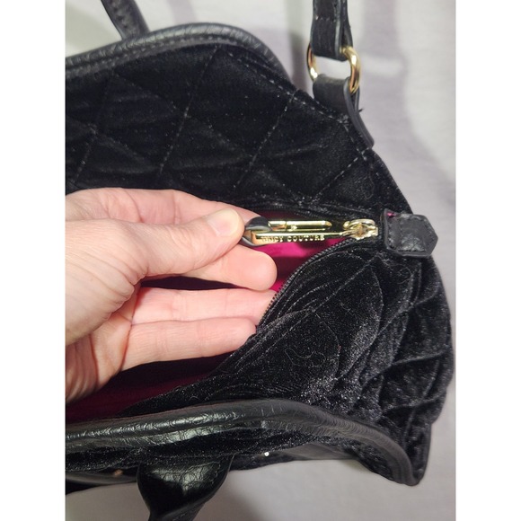 Y2K Juicy Couture Black Quilted Velvet Purse Leather Trim Gold Stud Heart - Picture 8 of 9